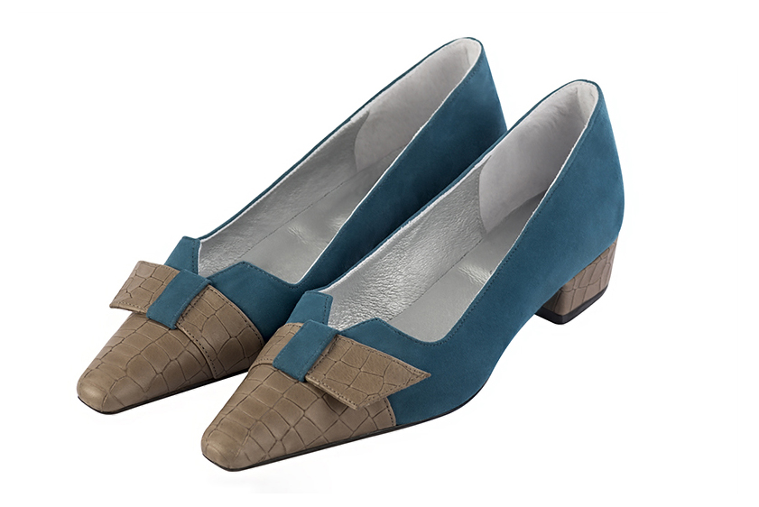 Taupe brown and peacock blue women's dress pumps, with a knot on the front. Tapered toe. Low block heels. Front view - Florence KOOIJMAN